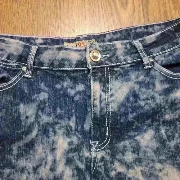 Acid-Wash Jeans with Embellished Back Pockets by Rebel 25 Denim - Picture 4 of 11